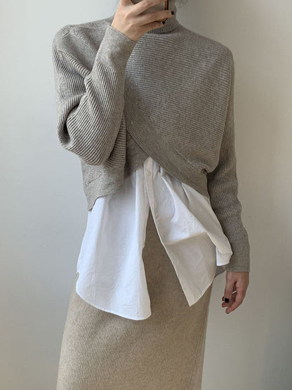 Urban White – Kurzer Pullover mit hohem Kragen, Schlitz vorne und langen Ärmeln AN1034 