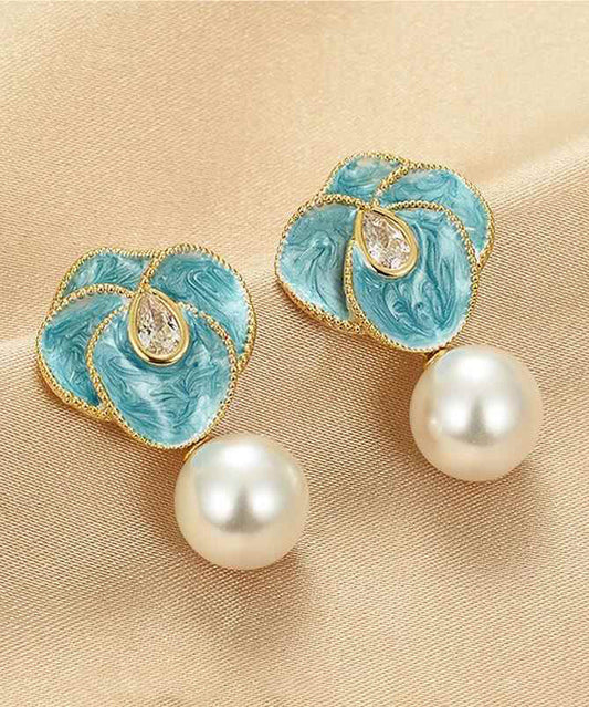 Boucles d'oreilles pendantes en alliage de cuivre bleu chic avec perles et émail floral WH031