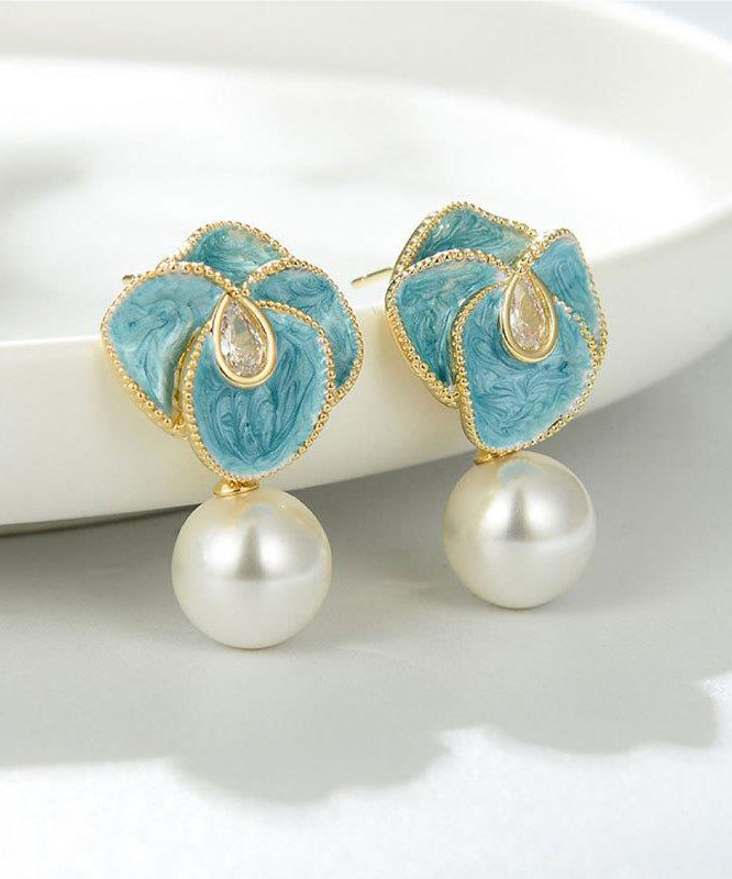 Boucles d'oreilles pendantes en alliage de cuivre bleu chic avec perles et émail floral WH031