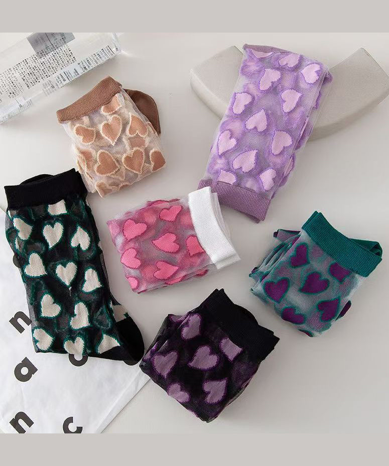 Chaussettes mi-longues fines transparentes en jacquard avec jolis cœurs KJ044