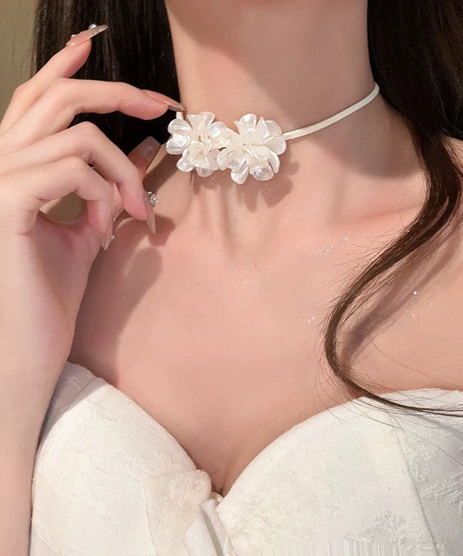 Cute White Leather Floral Bow Tie Lace Pendant Necklace YU003