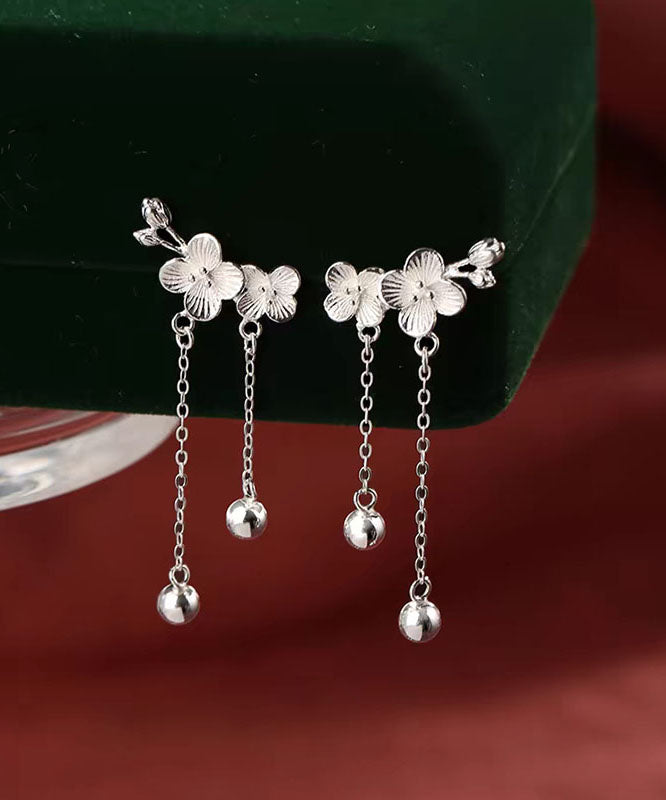 Boucles d'oreilles pendantes élégantes en argent sterling blanc avec pampilles en forme de fleur de prunier QU031