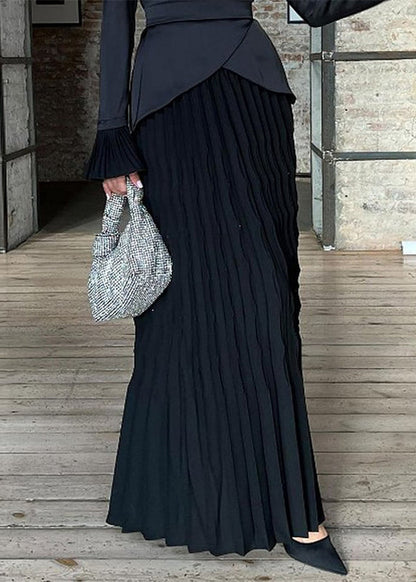 Robe longue en soie noire froissée à la mode pour l'automne WO049