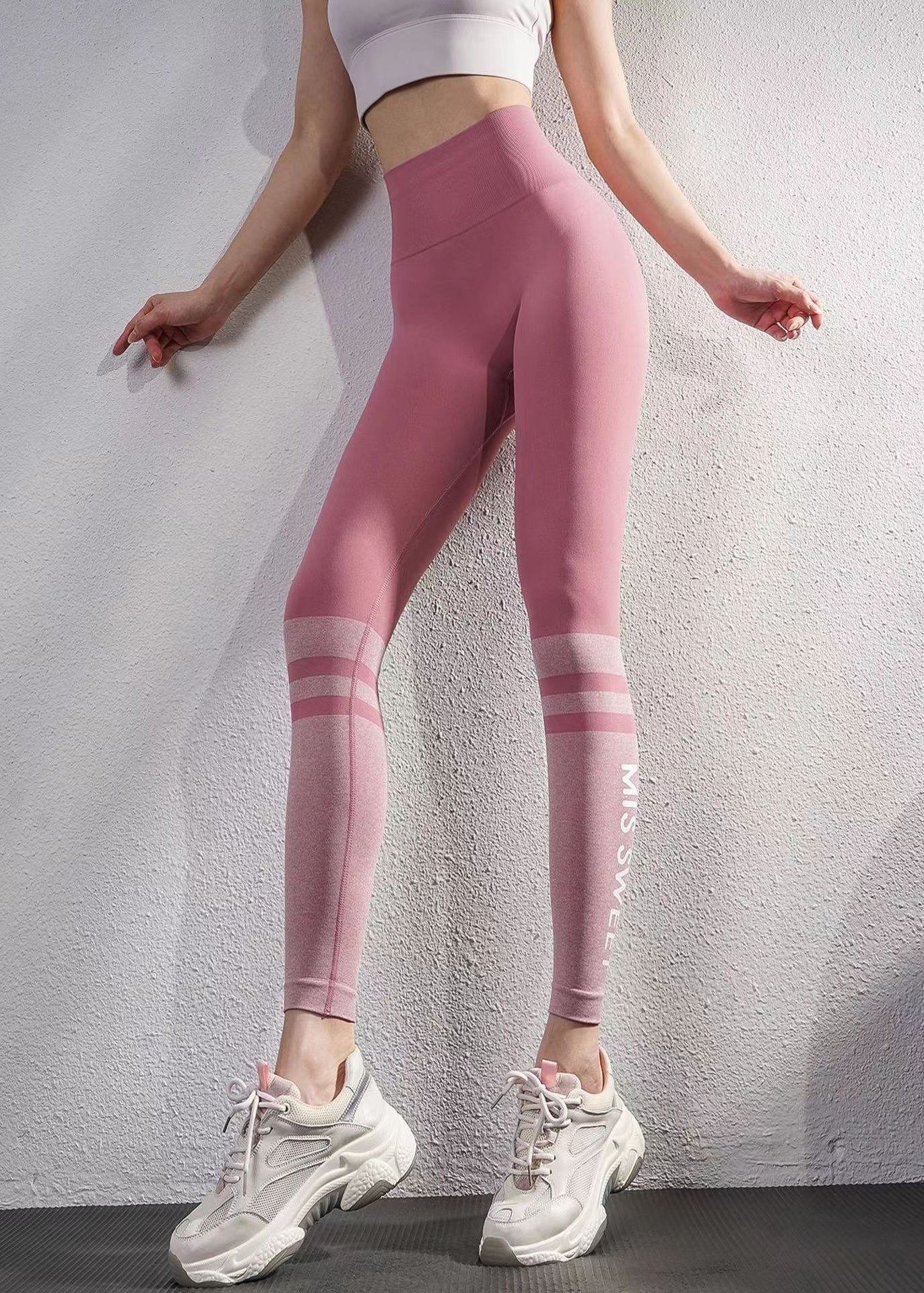 Modern Pink Letter Print Butt Scrunch Dri Fit Leggings TH021