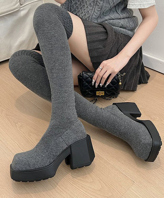 Neue graue Strickstoff-Stiefel mit schickem Spleißen und klobigem Absatz QK067