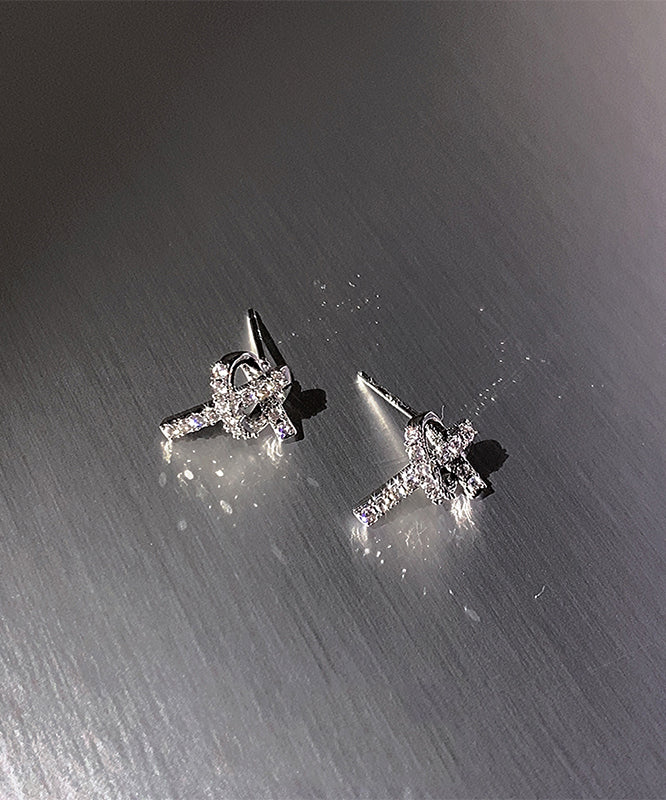 Boucles d'oreilles à tige élégantes en argent sterling et zircon Love GH1006