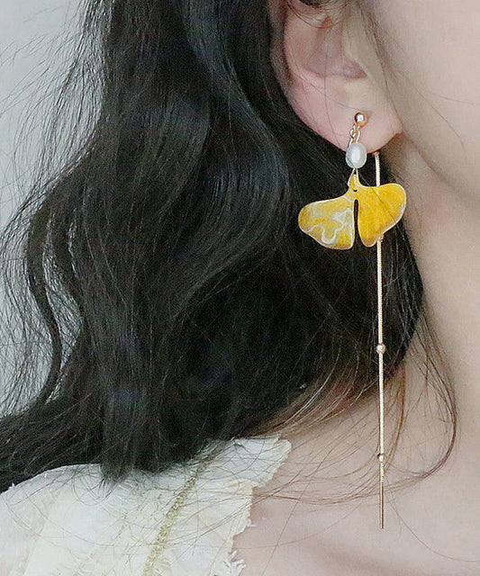 Boucles d'oreilles pendantes élégantes en or jaune 14 carats avec perles et pampilles en forme de feuille de ginkgo GH1070